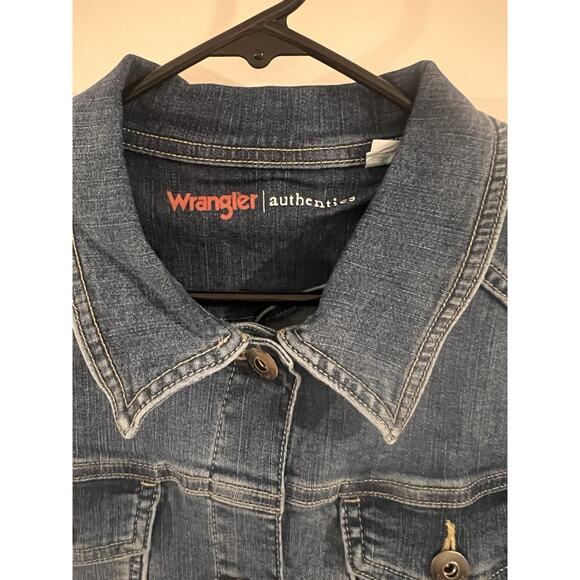 Wrangler Authentics Women's Stretch Denim Jacket, Blue, X-Large - Picture 2 of 9